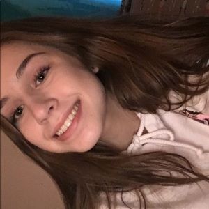 Meet your Posher, Courtney